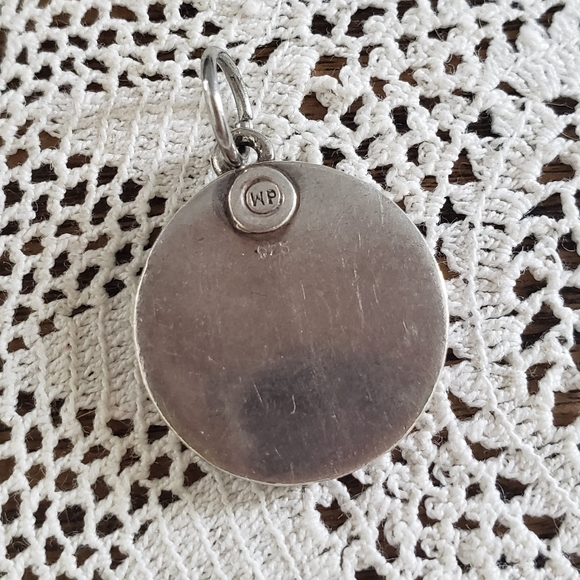 Waxing poetic insignia charm F - Picture 2 of 2